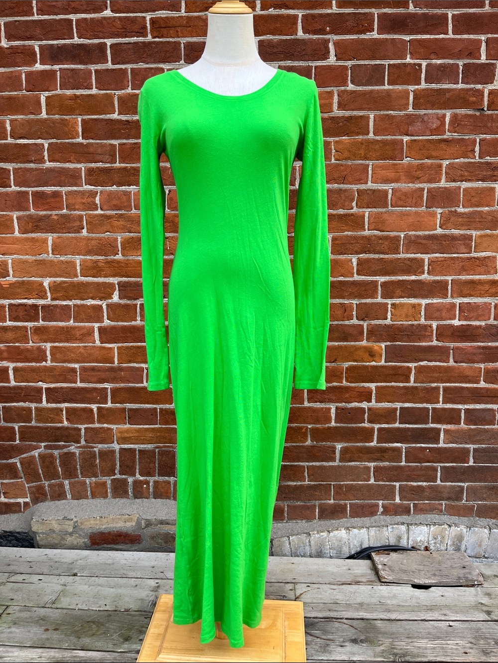 Raquel Allegra Vibrant Green Long Sleeve Maxi Dress